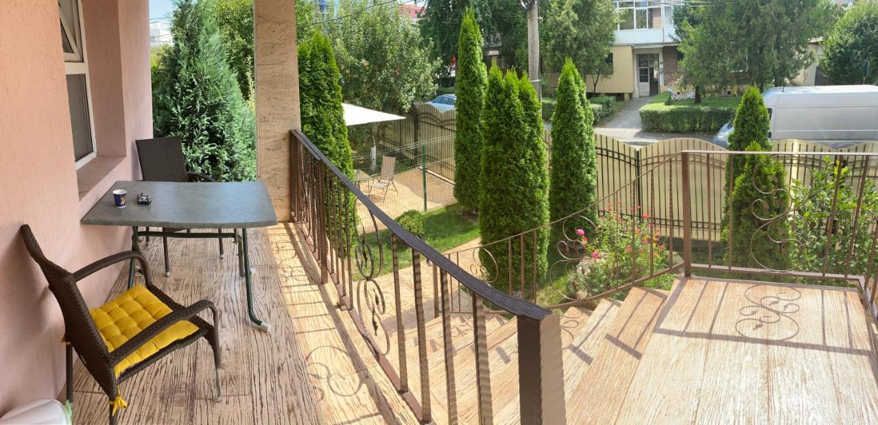 Casa Cattleya Hotel Targu Jiu Bagian luar foto