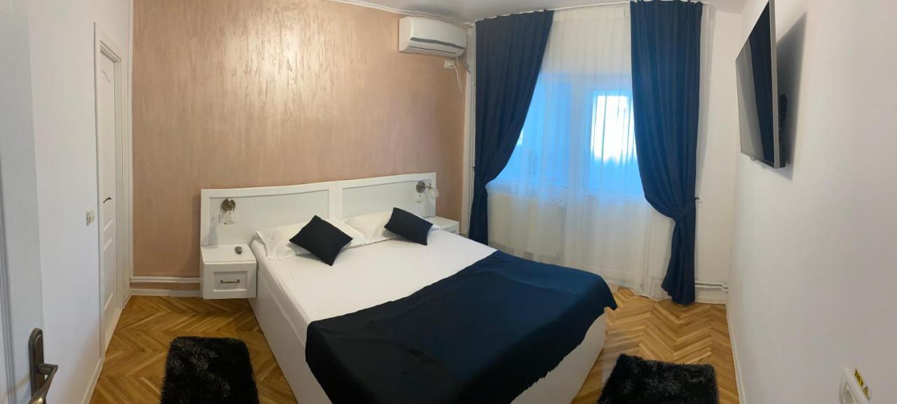 Casa Cattleya Hotel Targu Jiu Bagian luar foto